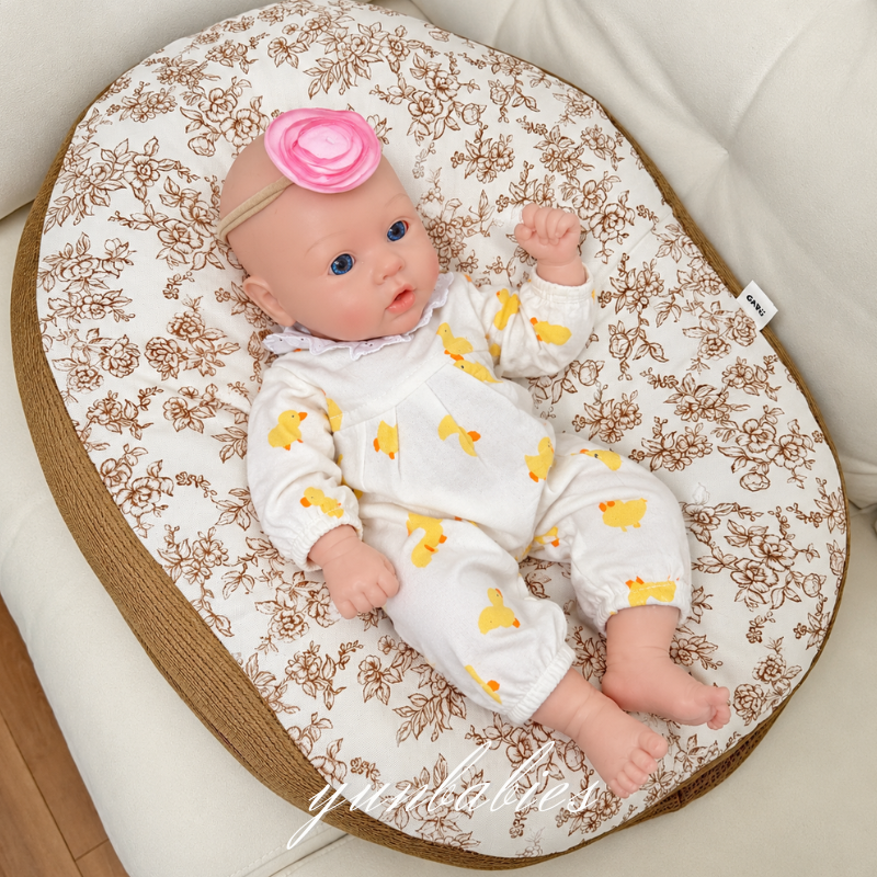 Honey 16-inch platinum silicone reborn doll image