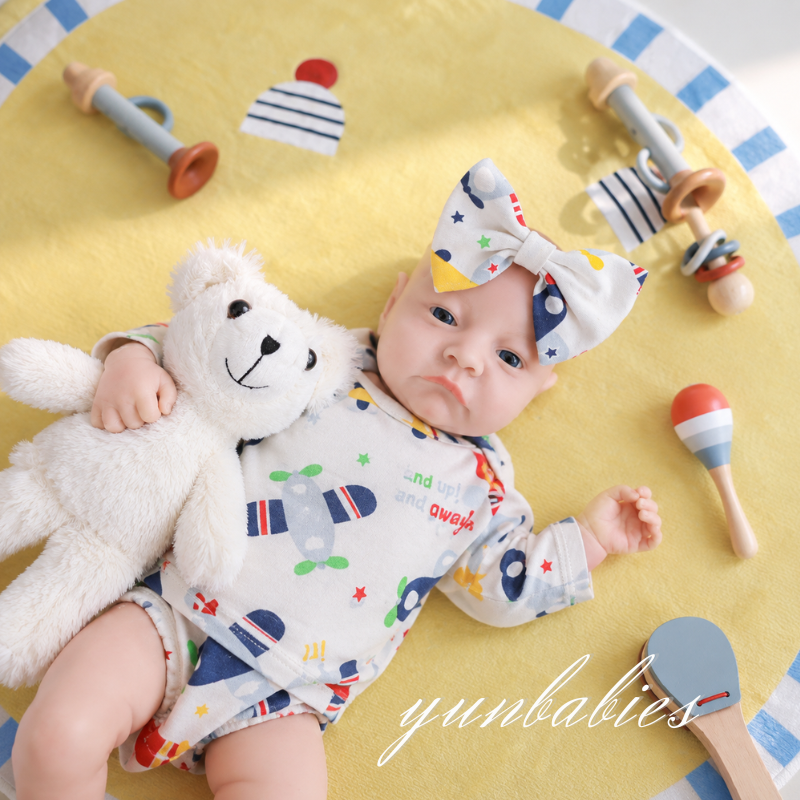 Daisy realistic 18-inch silicone reborn baby doll image
